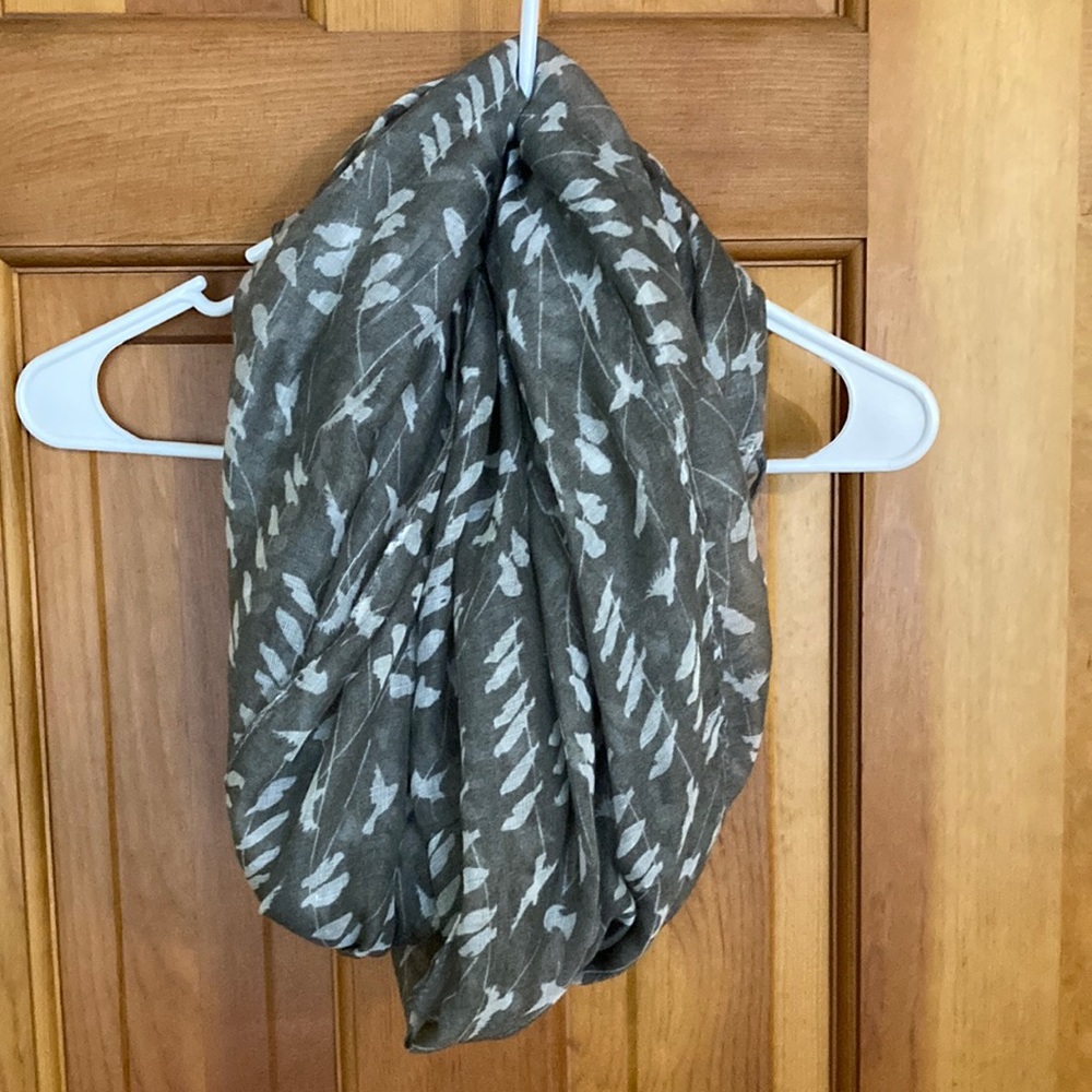 Tickled Pink | Infinity Scarf | Bird Print